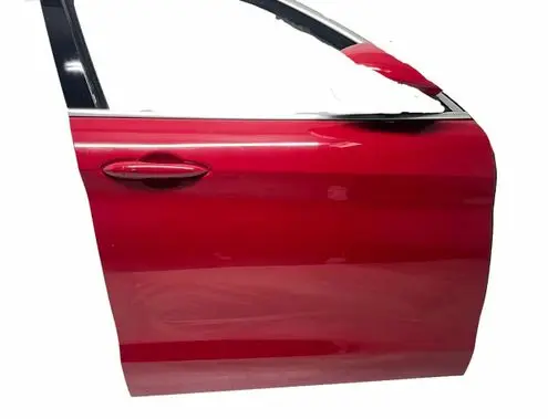 Alfa Romeo Stelvio Front door 