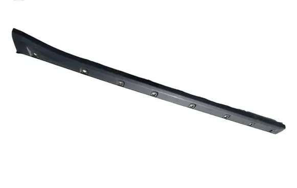 Sill/side skirt trim