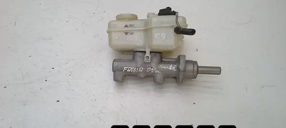 Skoda Fabia Mk2 (5J) Master brake cylinder X5617