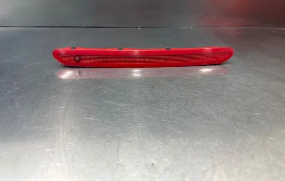 Volkswagen Touran II Third/center stoplight 1T0945087A