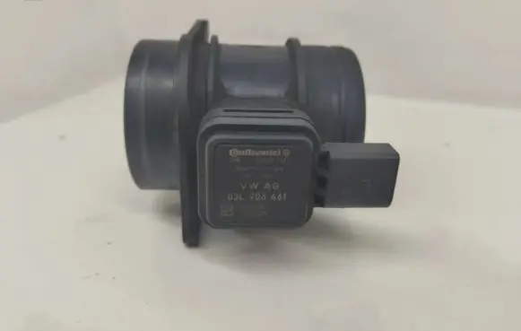 Volkswagen Touran II Mass air flow meter 03L906461 024011141 5WK97023