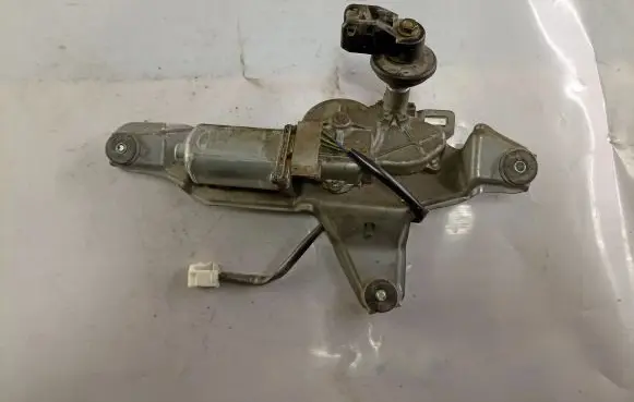 Suzuki Grand Vitara II Rear window wiper motor 2596000632
