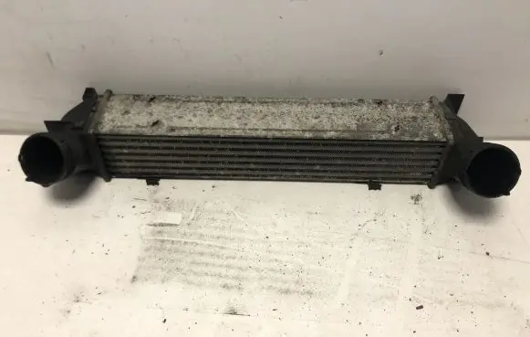 BMW 1 E81 E87 Intercooler radiator 7524916