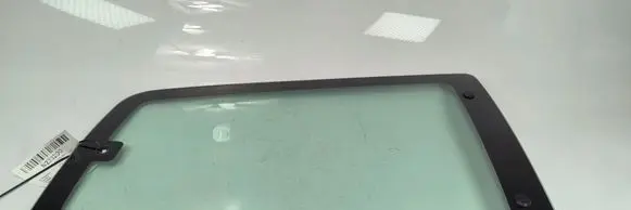 Mitsubishi Pajero Front door window/glass (coupe) 