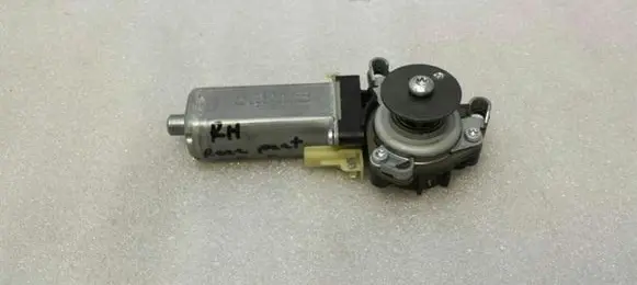 Mercedes-Benz GLK (X204) Seat adjustment motor 82041898