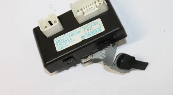 Toyota Avensis T270 Other control units/modules 8922720020