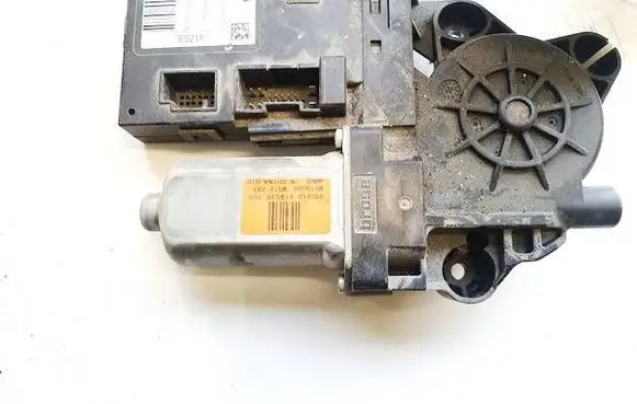 Volvo V50 Front door window regulator motor 31295175AA