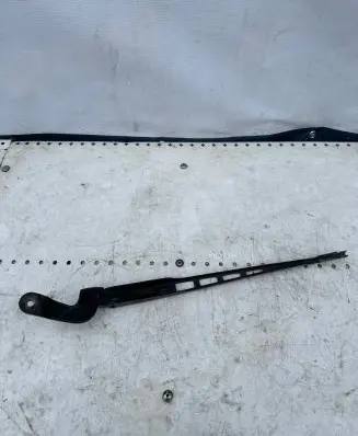 Audi A6 S6 C6 4F Front wiper blade arm 74560