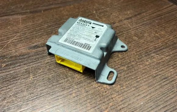 Renault Master II Airbag control unit/module 8200098404 550752100