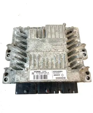 Renault Megane II Engine control unit/module S122326109A 8200565863