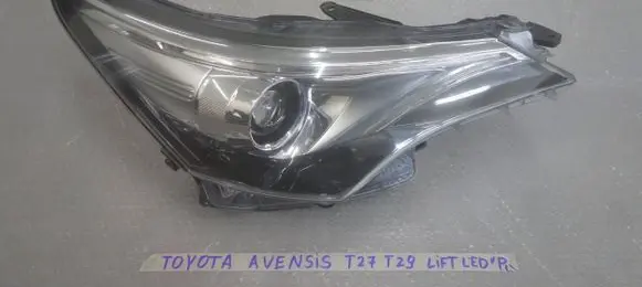 Toyota Avensis T270 Headlight/headlamp 05-47