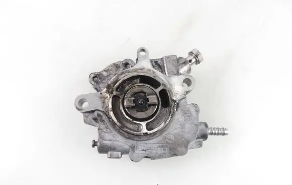 Volkswagen Touareg I Vacuum pump 07Z127025F