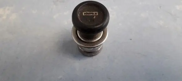 Mazda 121 Cigarette lighter 