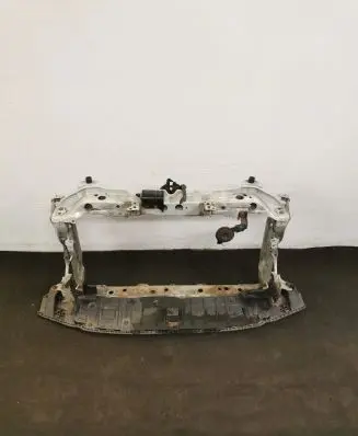 Toyota Yaris Radiator support slam panel