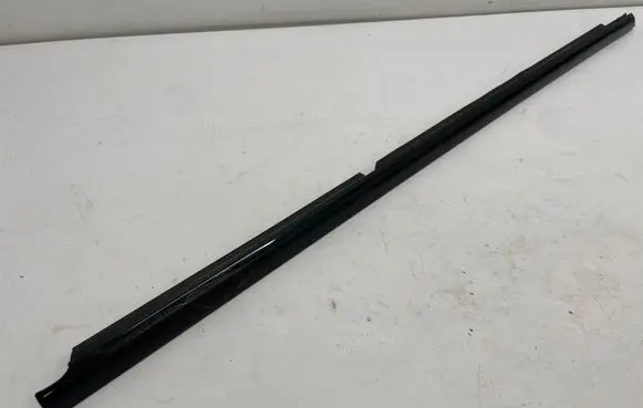 Rear door trim (molding)
