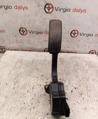 Toyota RAV 4 (XA30) Accelerator throttle pedal 7811042010 1988007270 11G28A0927