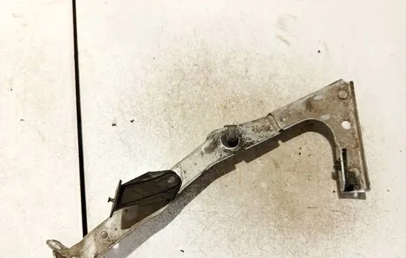 Audi A5 8T 8F Fender mounting bracket 8t0821135c