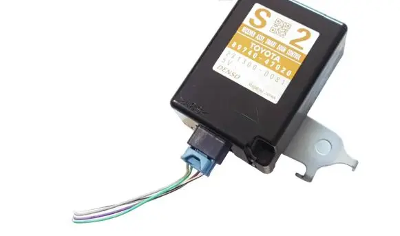 Toyota Prius (XW30) Keyless (KESSY) go control unit/module 8974047020 2713000081