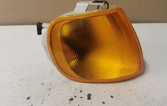 Volkswagen Polo III 6N 6N2 6NF Front indicator light 962832