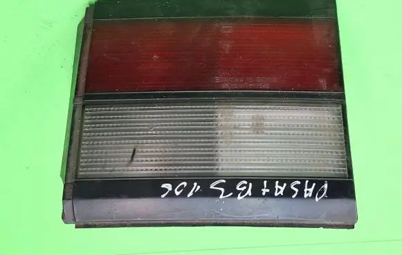 Volkswagen PASSAT B3 Tailgate rear/tail lights 333945107