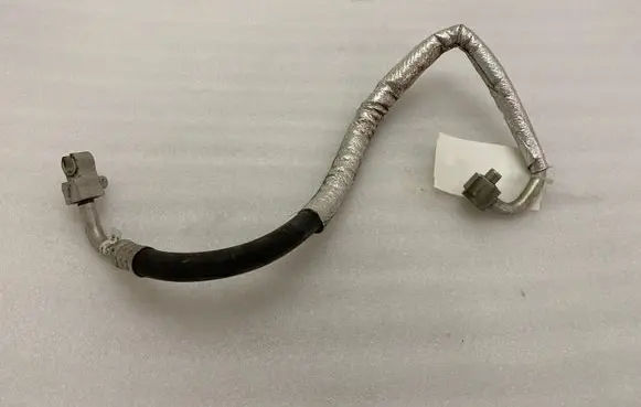 Air conditioning (A/C) pipe/hose