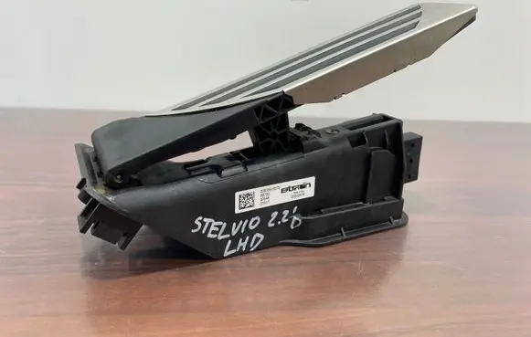Alfa Romeo Stelvio Accelerator throttle pedal 00505513370