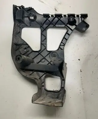 BMW X5 E70 Bumper support mounting bracket corner 4541