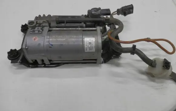 Audi A8 S8 D4 4H Air suspension compressor/pump 4H0616005C