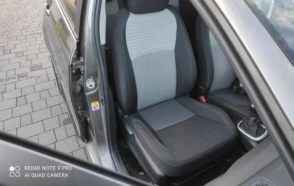 Toyota Yaris Front passenger seat 