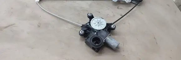 Toyota Highlander XU70 Front door window regulator with motor 09190303903 0513003498
