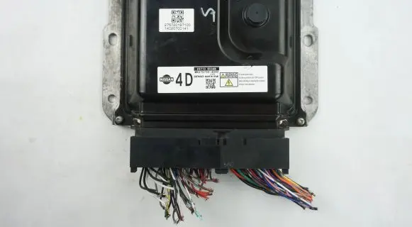 Nissan Navara D40 Engine control unit/module 237105X34B MB2757004580