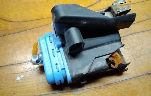 Audi A4 S4 B6 8E 8H Rear door lock 4A0839016H
