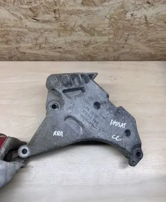 Volkswagen PASSAT CC Engine mounting bracket 03L199207