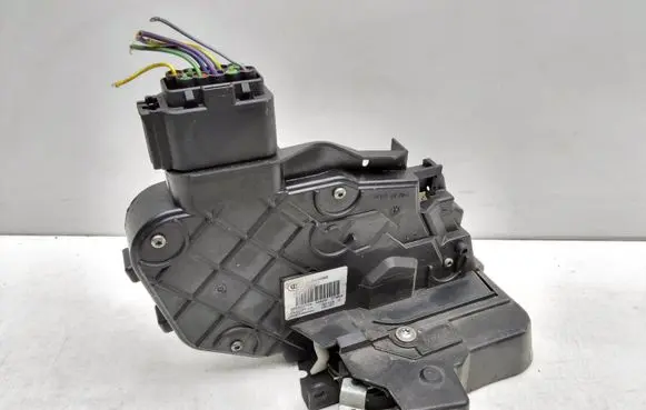 Volvo S80 Front door lock 31253665