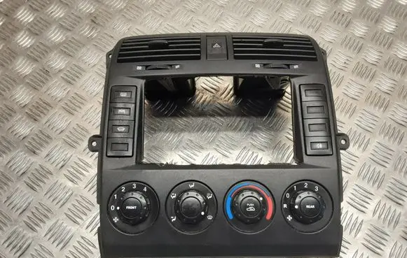KIA Carnival Climate control unit 0K53A61190