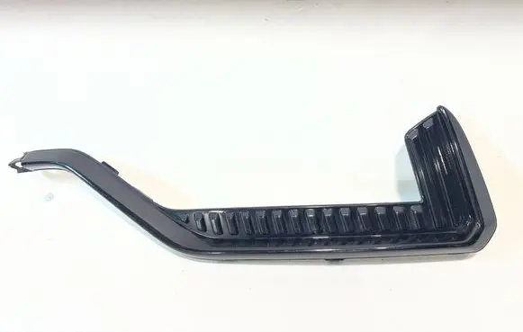 Volvo XC60 Rear bumper trim bar molding 32136214