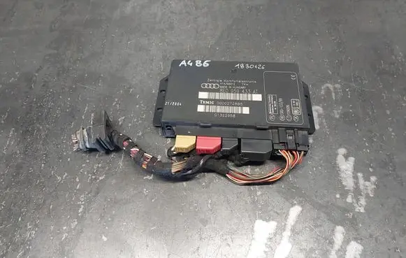 Audi A4 S4 B6 8E 8H Comfort/convenience module 8E0959433AT
