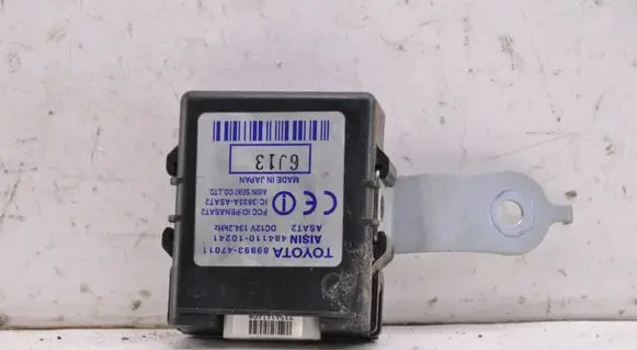 Toyota Prius (XW20) Tailgate/trunk control unit/module 8999347011