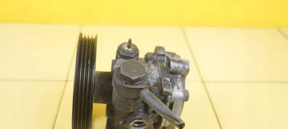 Suzuki Grand Vitara II Power steering pump M16A