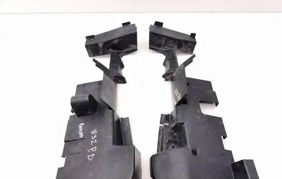 Jeep Cherokee Intercooler air guide/duct channel 68207951AA T510067AB 68207950AA
