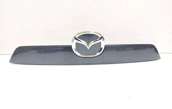 Tailgate trim