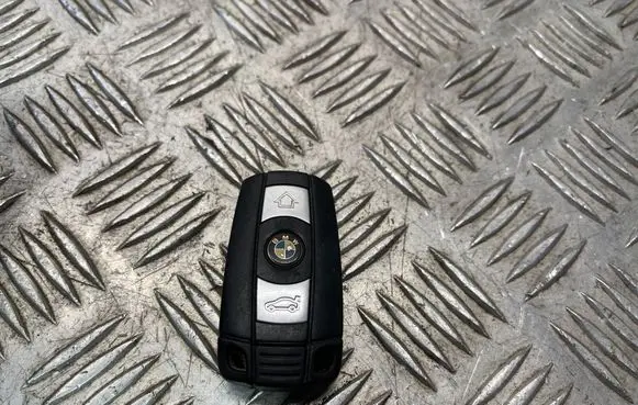 BMW X5 E70 Ignition key/card 6986585