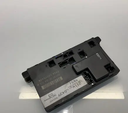 Mercedes-Benz E W211 Door control unit/module 2118200326 356801 A2118200326