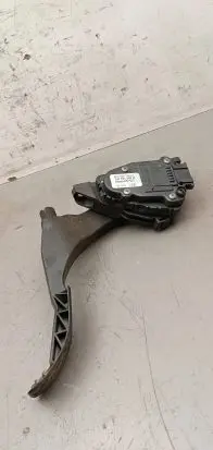 Volkswagen Golf IV Accelerator throttle pedal 1J1721503H 6PV00777001