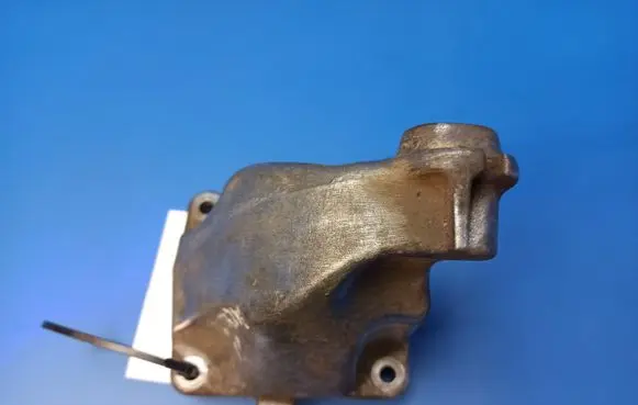 Mercedes-Benz CLS C219 Engine mounting bracket A6422230104