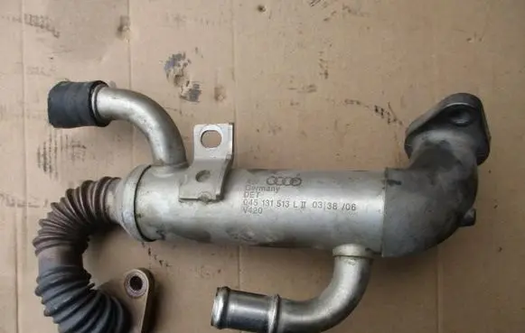 Skoda Fabia Mk2 (5J) EGR valve cooler 045131513
