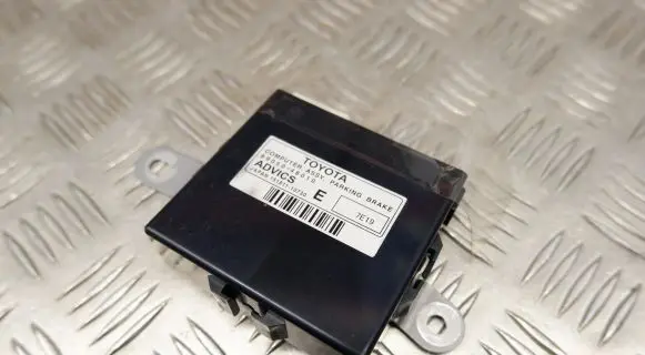 Lexus RX 450H Hand brake control module 8905048010
