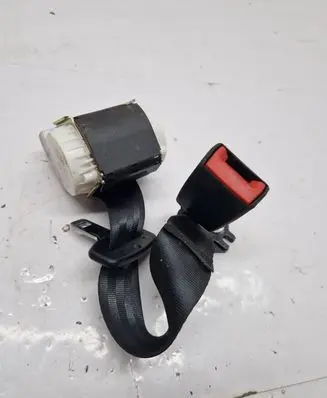 Ford Focus Third row seat belt 34085717 103110115 X335WY0