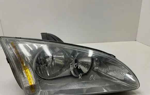 Ford Focus Headlight/headlamp 4M5113K080AA