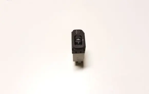 Mitsubishi Outlander Headlight level height control switch